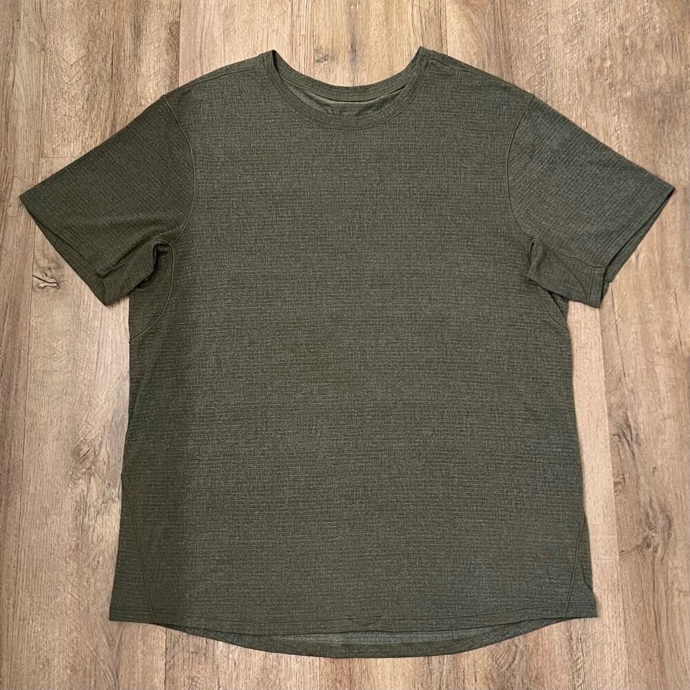 Lululemon Men's Green Soft Jersey Running Stretch Logo Shirt Size XLarge